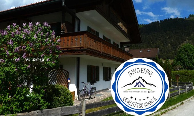 Wallgau Apartment | Gästehaus Bergblick: Family-Friendly Retreat with Great Ratings