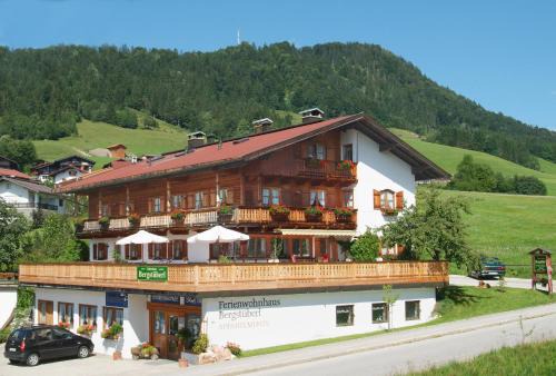 Reit im Winkl House | Comfortable Gästehaus Bergstüberl with Ocean View & Hot Tub