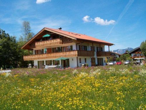 Kruen Apartment | Oceanfront Haven at Gästehaus Bernhard - Rated 9/10