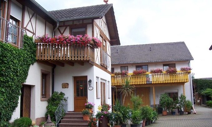 Schwanau Apartment | Oceanfront Gästehaus Brunhilde with Family-Friendly Amenities
