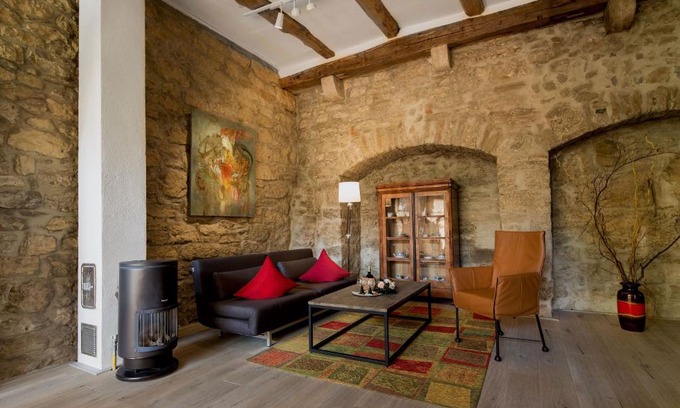 Rothenburg Old Town Apartment | Gästehaus Edelzimmer: Top-Rated Stay with Family Amenities