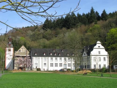 Bendorf Hotel | Family-Friendly Retreat at Gästehaus der Abtei Sayn