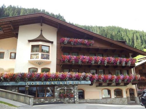 Lanersbach House | Discover Gästehaus Dorfbäckerei: Pet & Child Friendly Retreat