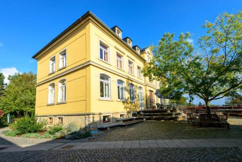 Cossebaude Hotel | Discover Gästehaus Dresden - Alte Schule Gohlis with Pool & Views