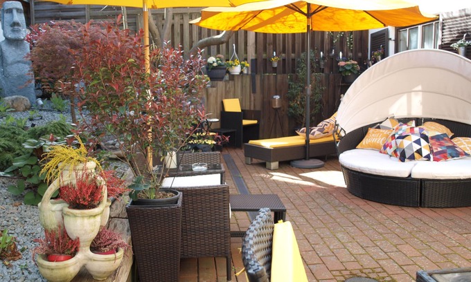 Herzogenaurach House | Guest Rated 9.4: Gästehaus Engelgasse with Breakfast & Kitchen