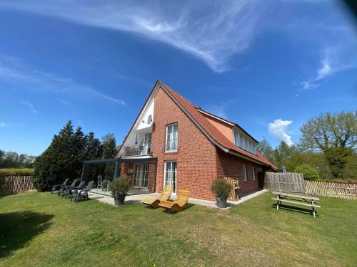Emsbueren House | Kid-Friendly Gaestehaus Feldmann with Hot Tub & Kitchen