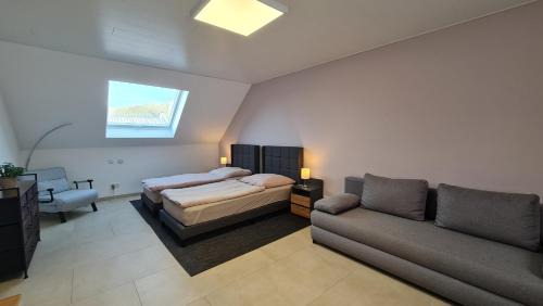 Juelich House | Gästehaus Ferienwohnung Zimmer 2C oder Zimmer 2D Jülich