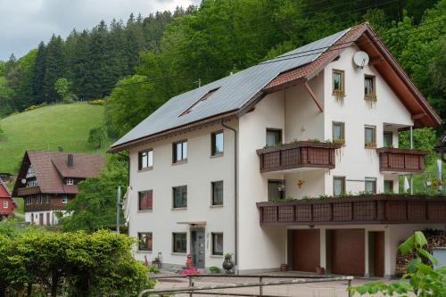 Bad Peterstal-Griesbach House | Guest Rated: 9.1 at Gästehaus Gerda with Family-Friendly Amenities