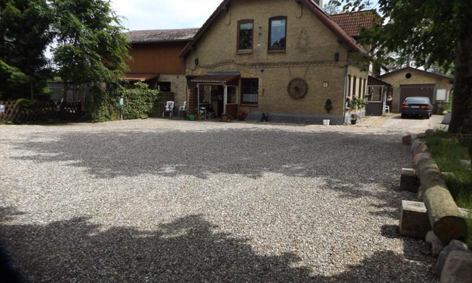 Sieseby House | Family-Friendly Gästehaus Hahnenkrug with Kitchen Access