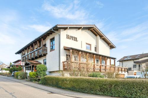 Untergruppenbach Hotel | Pet and Child Friendly Getaway at Gästehaus Hartwig