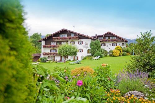 Abwinkl House | Discover Gästehaus Heimgarten: Guest Rated 8.9/10