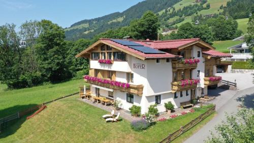 Moosen House | Inviting Gästehaus Hofer with Ocean View and Spa Amenities