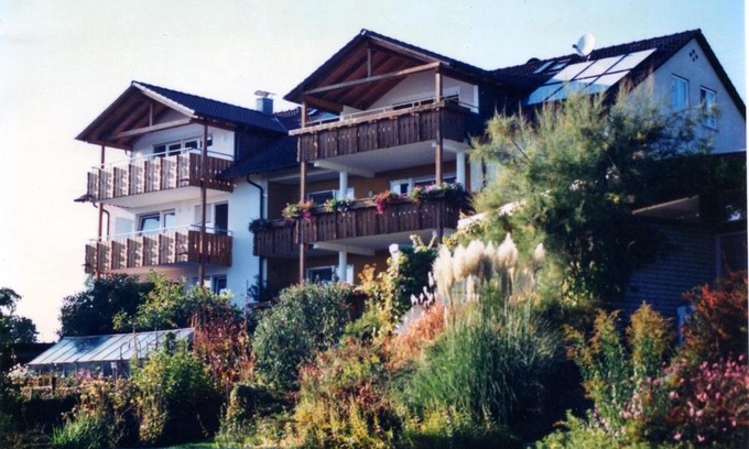 Meersburg Apartment | Welcoming Gästehaus Huber Meersburg with Breakfast & Kitchen