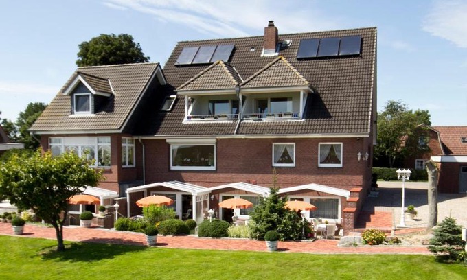 Schashagen Apartment | Family-Friendly Retreat at Gästehaus Jacobs - Rated 8.8/10
