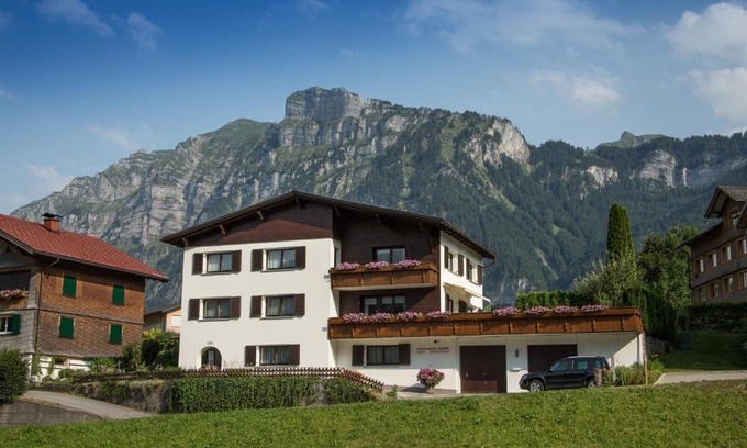 Mellau Bed & Breakfast | Gästehaus Lässer: Family-Friendly Stay with Breakfast & Kitchen