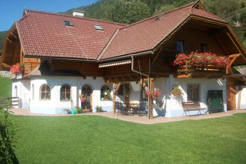 Reichenau House | Pet-Friendly Gästehaus Laßnig with High Guest Ratings