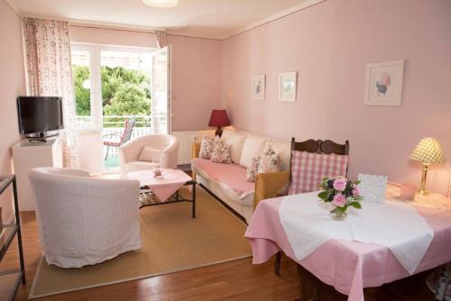 Bad Mergentheim Apartment | Family-Friendly Gästehaus Pfeiffer with 9.3/10 Guest Rating