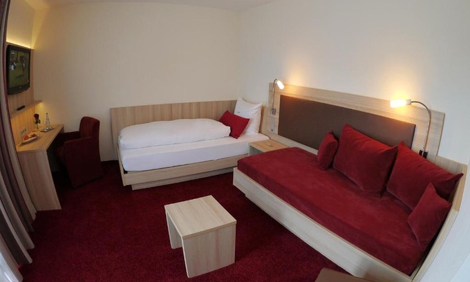 Grossheppach Hotel | Pet-Friendly Retreat at Gästehaus Rössle – Top Rated Stay!