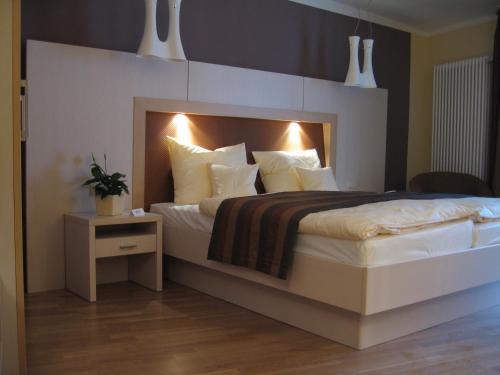 Mainz-Bingen House | Modern Gästehaus Reßler: Wheelchair Accessible & Family Friendly