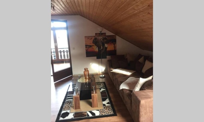 Meinerzhagen Apartment | Oceanfront Getaway at Gästehaus Sansibar with Kid-Friendly Fun