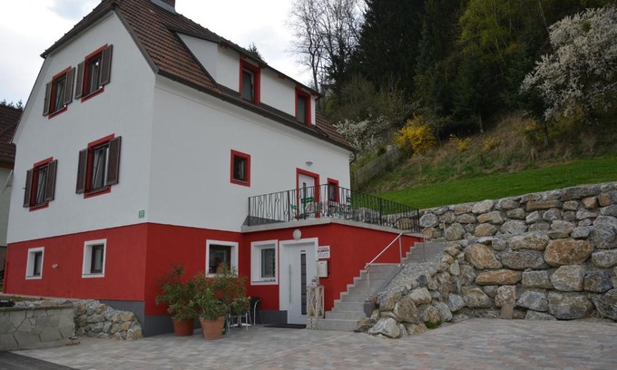 Proleb House | Budget-Friendly Gästehaus Scheer with Kitchen Amenities