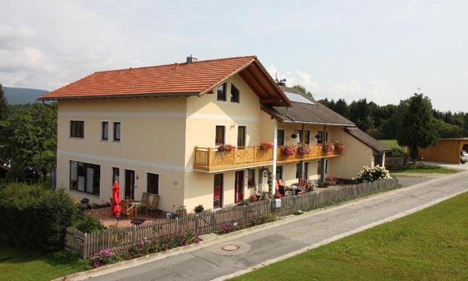 St. Oswald Hotel | Family-Friendly Getaway at Gästehaus Schreiner, Rated 8.8