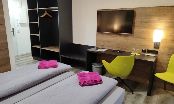 Waggershausen Hotel | Relaxing Retreat at Gästehaus Stock with Breakfast Included