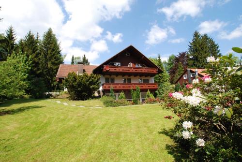 Clausthal-Zellerfeld House | Gästehaus Tannenhof: Oceanfront Escape with Hot Tub & Breakfast