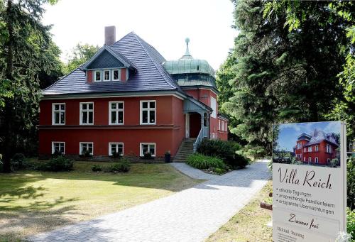 Lubben House | Family-Friendly Stay at Gästehaus Villa Reich with Kitchen