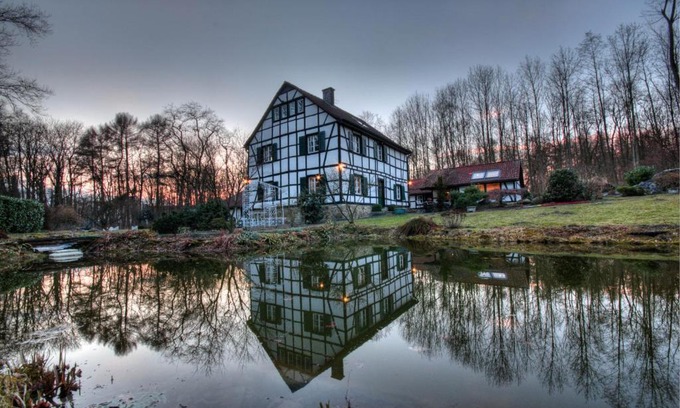 Erkrath House | Pet-Friendly Gästehaus Wahnenmühle: Rated 9.8 by Guests