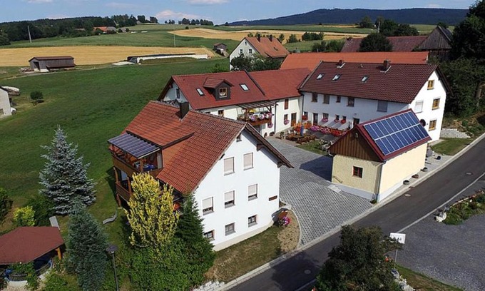 Neualbenreuth Hotel | Gästehaus Weber: Pet-Friendly Retreat with Excellent Ratings