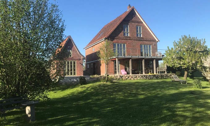 Jork Bed & Breakfast | Top-Rated Gästehaus Weidenkörbchen: Ideal for Families