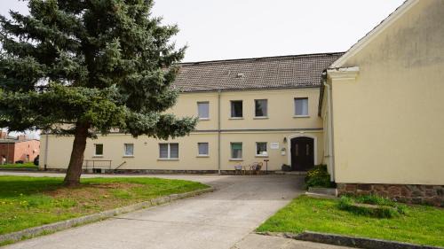Uckerland Bed & Breakfast | Welcoming Gästehaus Wilsickow: Pet-Friendly Getaway