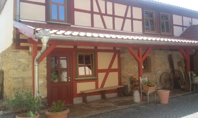 Altengottern House | Discover Gästehaus zum Bärenfang: 9/10 Rated & Pet Friendly