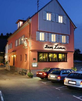 Lauda House | Pet-Friendly Retreat at Gästehaus Zum Lamm – Family Welcome!