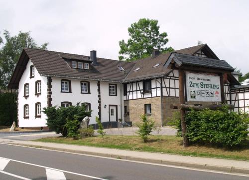 Mutzenich Apartment | Inviting Gästehaus Zum Stehling with Oceanfront Views