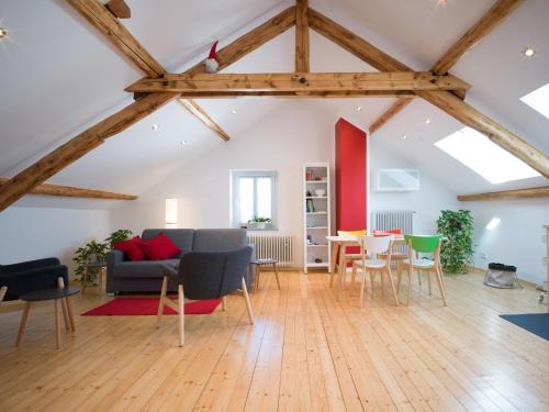 Losheim am See Apartment | High-Quality Stay at Gästehaus zur Griechswies - 4 Stars