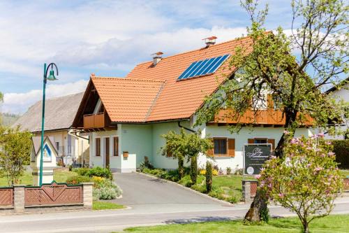 Heimschuh Apartment | Discover Gästezimmer Das Hambammer: 9.4/10 Rated Stay
