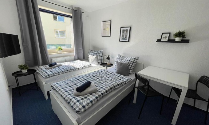 Wolfsburg House | Discover Gästezimmer Kreuzheide: Family-Friendly Retreat