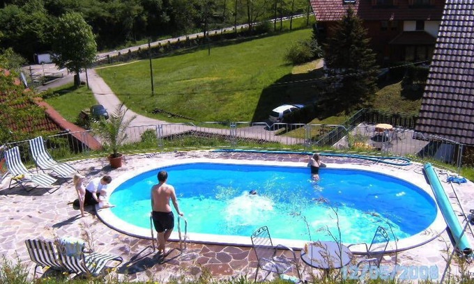 Kirnbach Apartment | Inviting Gästezimmer Kuschellaube with Pool & Spa Amenities
