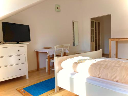 Favoriten Bed & Breakfast | Family-Friendly Gästezimmer Puzwidu with High Guest Ratings