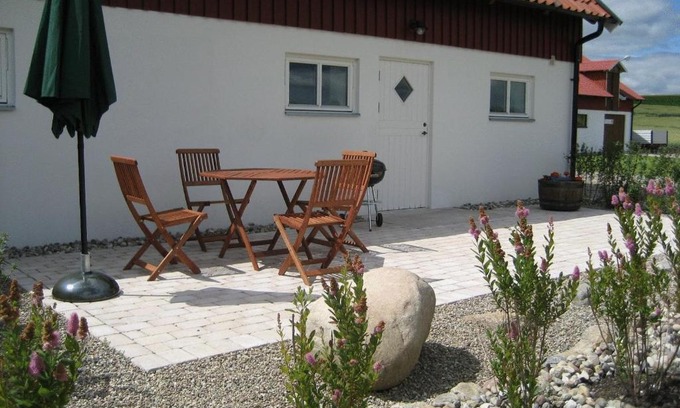 Skarby Apartment | Gårdsboende: Top-Rated Stay with Family-Friendly Amenities