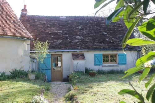 Ciron House | Rustic Gîte à la Campagne: Pet-Friendly Family Retreat