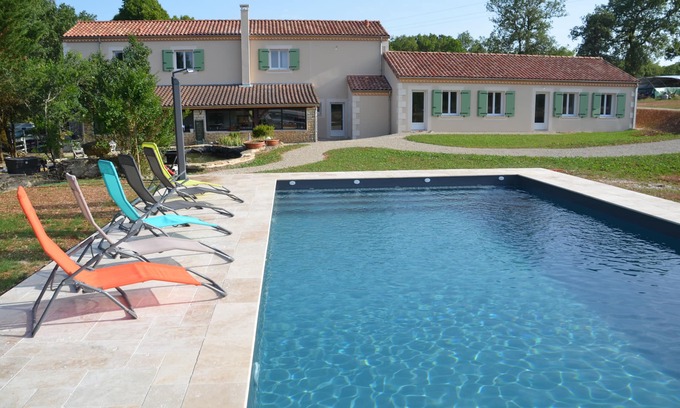 Gabillou Cottage | Relax at Gîte à la Ferme with Pool and Ocean View
