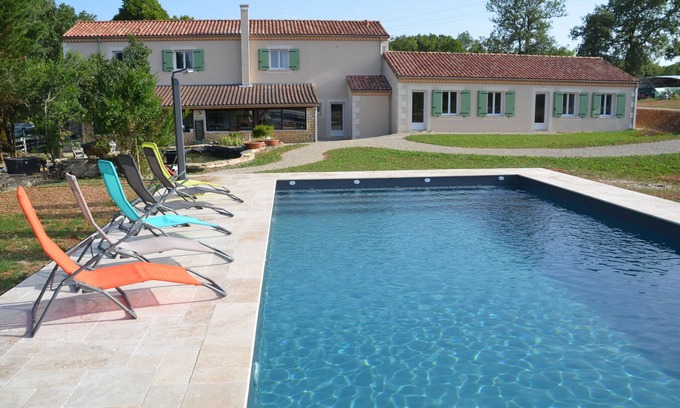Gabillou Cottage | Relaxing Gîte à la Ferme with Pool and Ocean Views