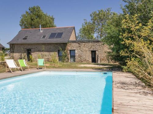 La Chapelle-Saint-Sauveur House | Eco-Friendly Gîte Near Angers with Pool & Tranquil Garden