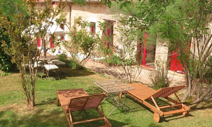 Clermont-Creans Cottage | Eco-Friendly Family Retreat Near Zoo de la Flèche