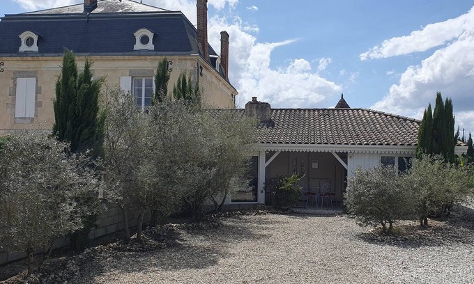 Razimet House | Guest Rated 10/10: Cozy Gîte with Private Pool & Spa
