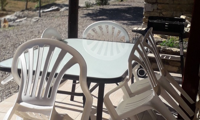 Lagorce Apartment | Family-Friendly Gîte near Vallon Pont d'Arc with Pool & Spa