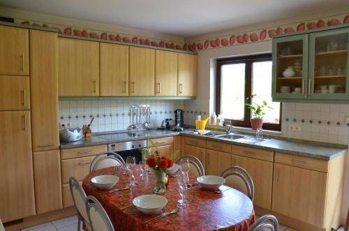 Trois-Ponts House | Pet-Friendly Gîte A La Violette: 8.7/10 Guest Rated Stay